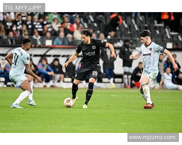 法兰克福客场逆转战胜沃尔夫斯堡,夺得宝贵三分 法兰克福客场逆转战胜沃尔夫斯堡,夺得宝贵三分